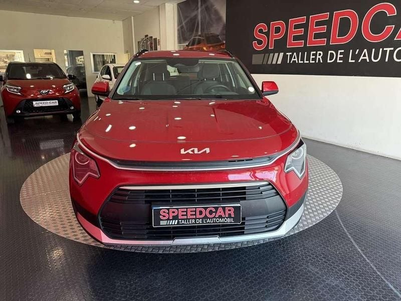 Usado Kia Niro 141 CV (103 kW) 2023 Rojo SUV