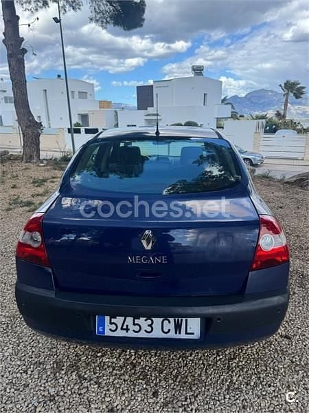 Usado Renault Mégane II Dynamique 115 CV (84 kW) 2004 Azul Berlina