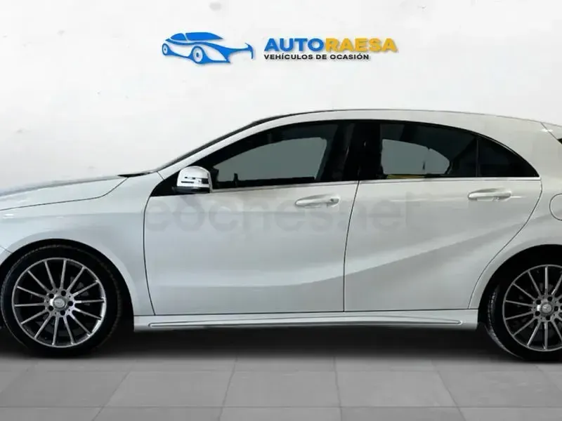 Usado Mercedes A180 AMG line 109 CV (80 kW) 2015 Blanco Utilitario