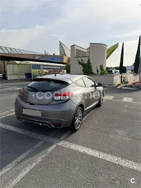 Usado Renault Mégane Dynamique 110 CV (80 kW) 2012 Gris / plata Berlina