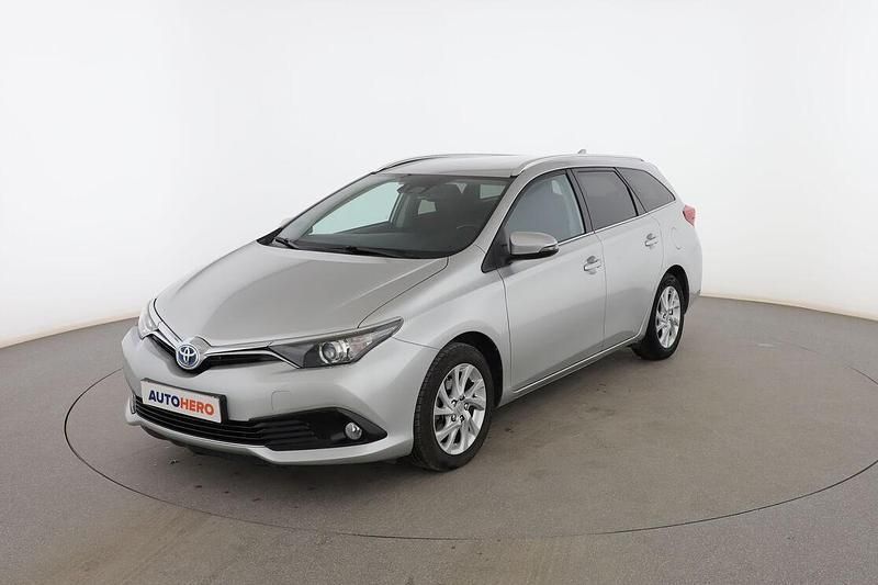 Plata Usado 2018 Toyota Auris Touring Sports Active Familiar | 15.799 € - Imagen 1/3
