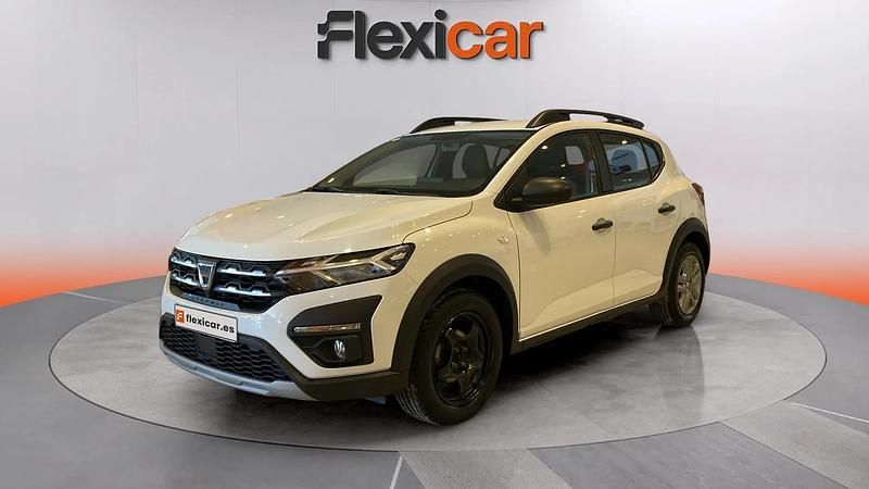 Usado Dacia Sandero Essentiel 91 CV (66 kW) 2022 Blanco Utilitario