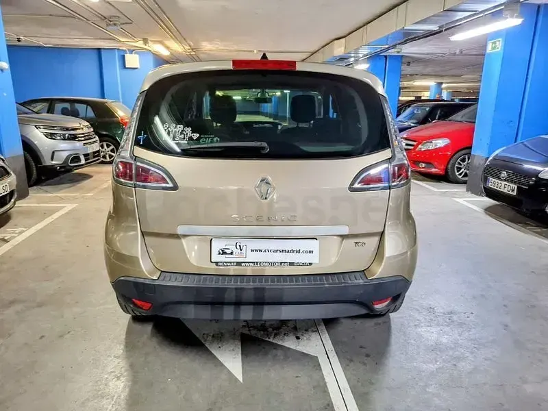 Usado Renault Scénic LIMITED 115 CV (84 kW) 2015 Beige Monovolumen