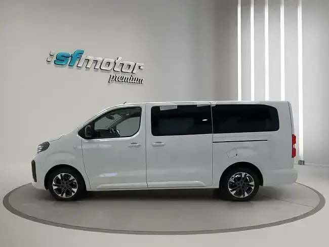 Usado Opel Zafira Life Business Edition 178 HP (130 kW) 2024 Branco Monovolume