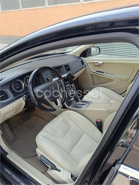 Occasion Volvo S60 Momentum 163 PK (119 kW) 2010 Zwart Sedan