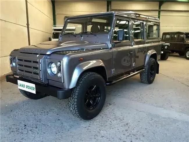 Usado Land Rover Defender 122 HP (89 kW) 2013 Cinzento SUV