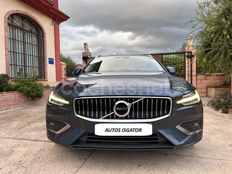 Usado Volvo V60 Inscription 150 CV (110 kW) 2019 Azul Familiar