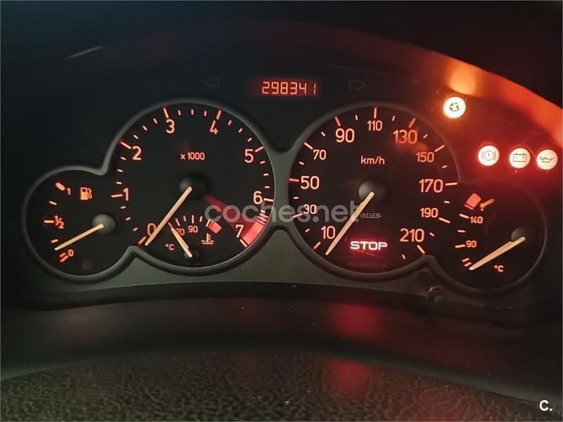 Usado Peugeot 206 GTi 138 CV (101 kW) 1999 Azul Utilitario