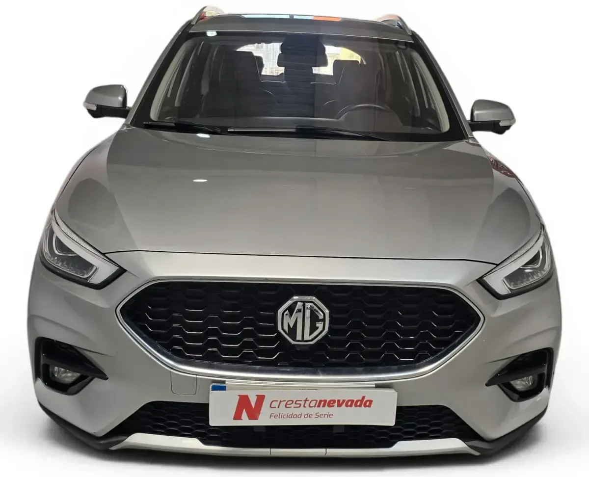 Usado MG ZS Luxury 111 CV (81 kW) 2023 Gris SUV