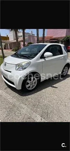 Usado Toyota iQ 68 CV (50 kW) 2010 Blanco Utilitario