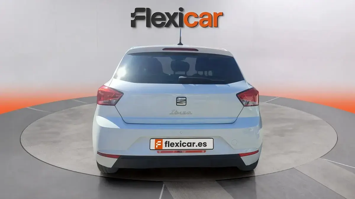 Usado Seat Ibiza Reference 80 CV (58 kW) 2023 Blanco Utilitario