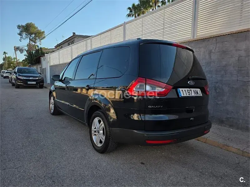 Usado Ford Galaxy Titanium 140 CV (102 kW) 2014 Negro Monovolumen