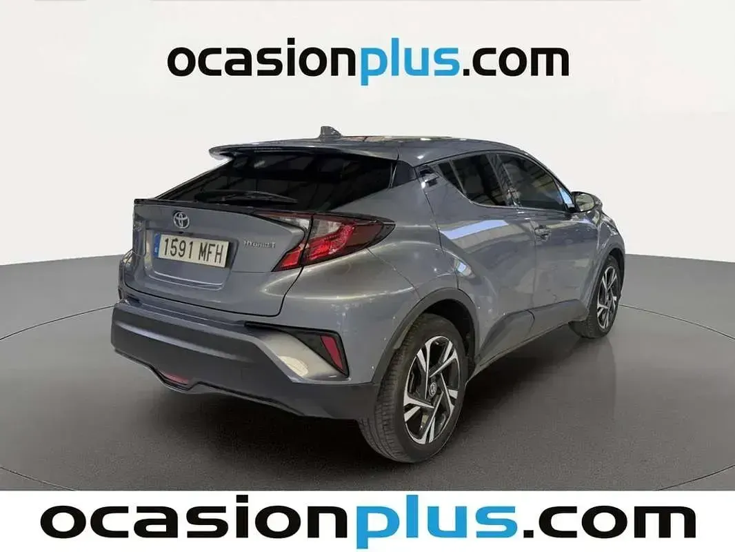 Käytetty Toyota C-HR Advance 122 HP (89 kW) 2023 Harmaa Katumaasturi