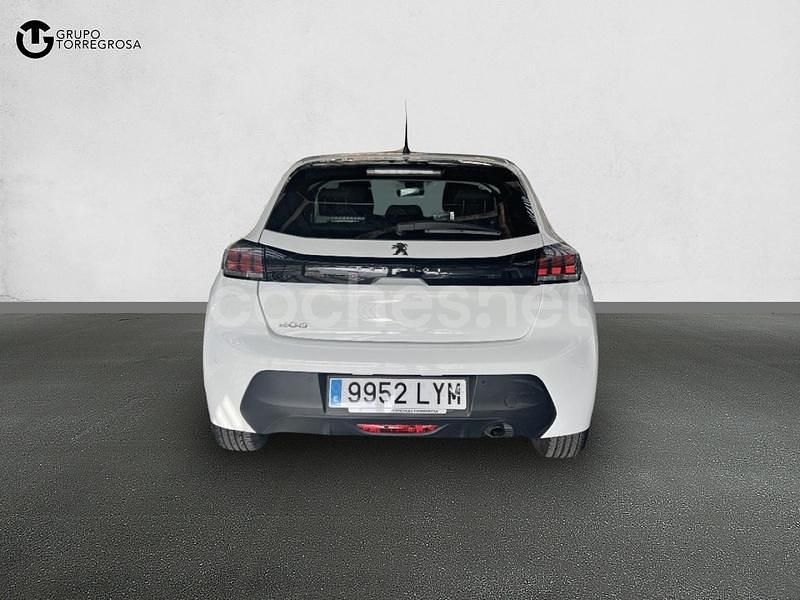 Usado Peugeot 208 Active 100 CV (73 kW) 2022 Blanco Utilitario