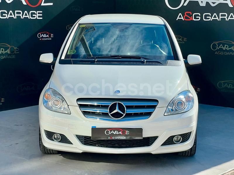 Usado Mercedes B180 109 CV (80 kW) 2013 Blanco Monovolumen