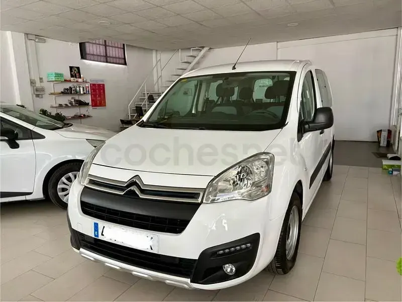 Usado Citroën Berlingo Live 75 CV (55 kW) 2018 Blanco Monovolumen