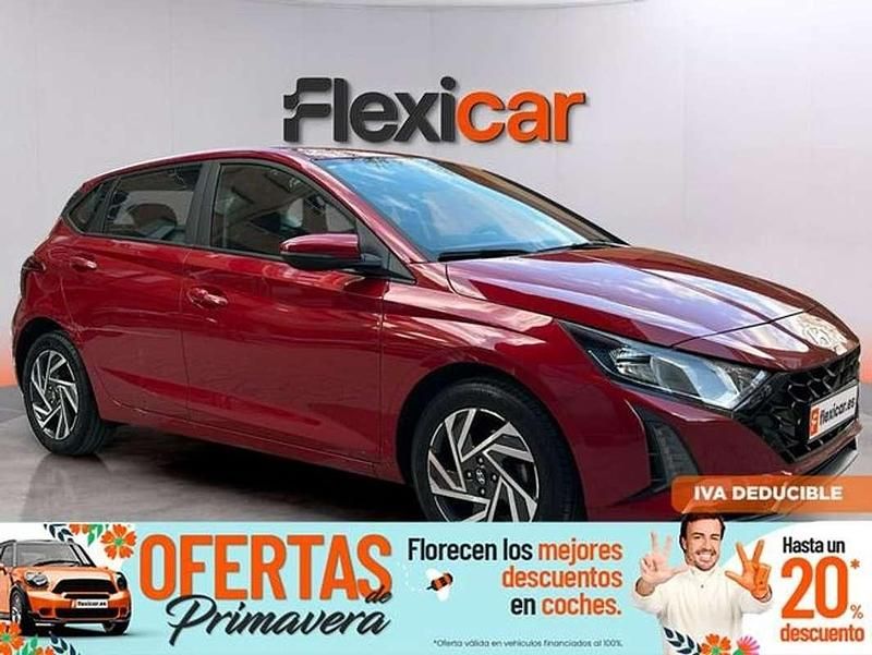 Usado Hyundai i20 101 CV (74 kW) 2024 Rojo Utilitario