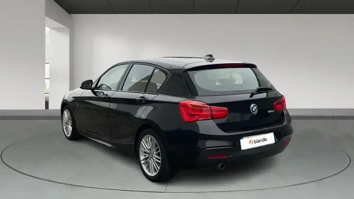 Usado BMW 116 116 CV (85 kW) 2018 Negro Utilitario