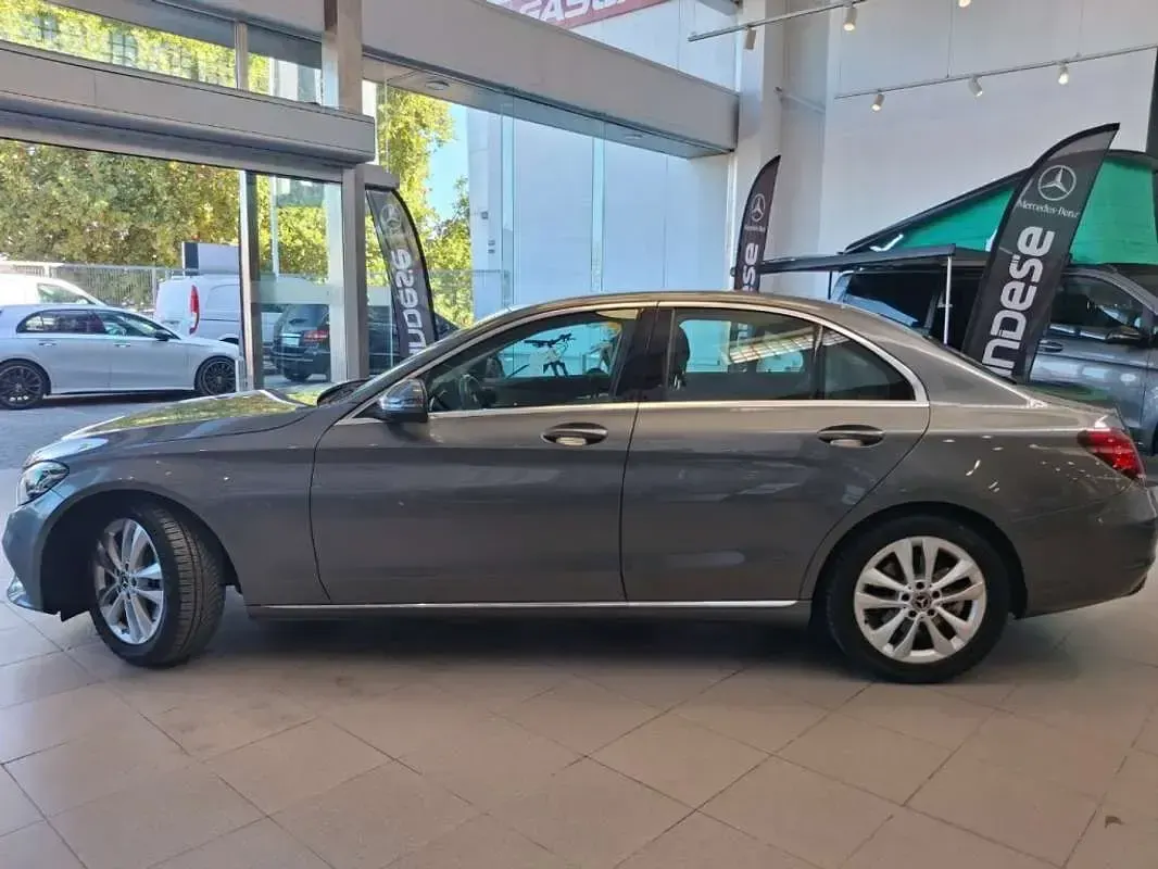 Usado Mercedes C300 258 CV (189 kW) 2018 Gris Berlina