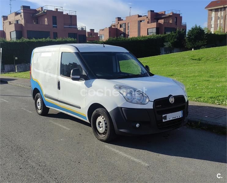 Blanco Usado 2010 Fiat Doblò Active Monovolumen | 4200 € (Super precio) - Imagen 1/4