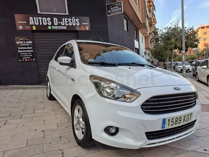 Usado Ford Ka Plus Ultimate 85 CV (62 kW) 2019 Blanco Utilitario
