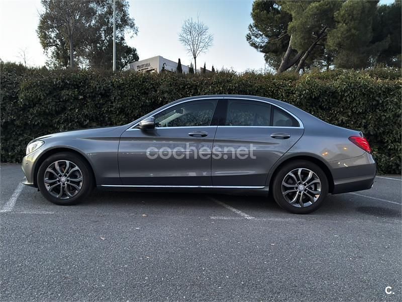 Usado Mercedes C180 Exclusive 156 CV (114 kW) 2017 Gris / plata Familiar