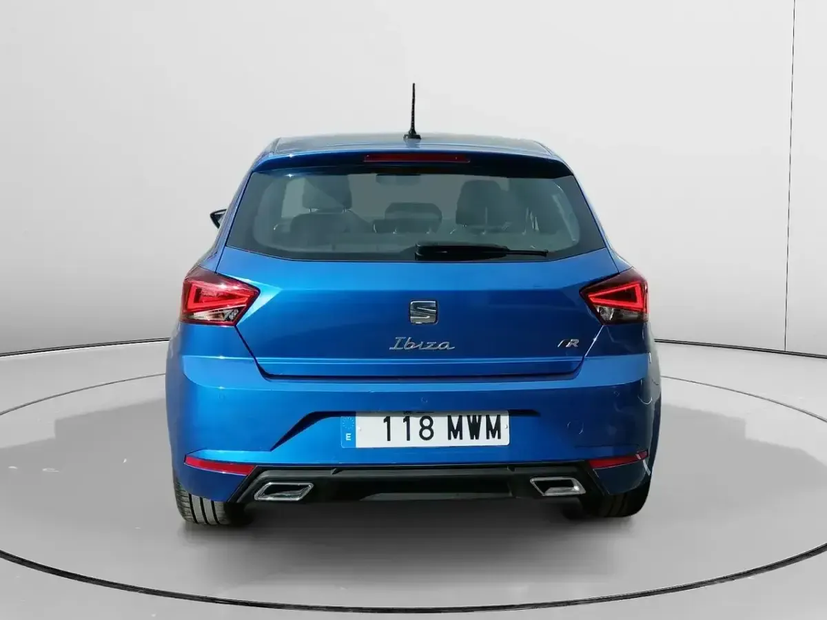 Usado Seat Ibiza FR 115 CV (84 kW) 2024 Azul Utilitario