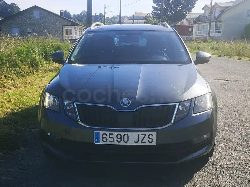 Usado Skoda Octavia Ambition 116 CV (85 kW) 2017 Gris / plata Familiar