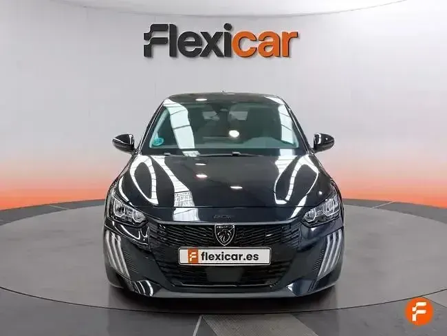 Usado Peugeot 208 Allure 100 CV (73 kW) 2025 Negro Utilitario