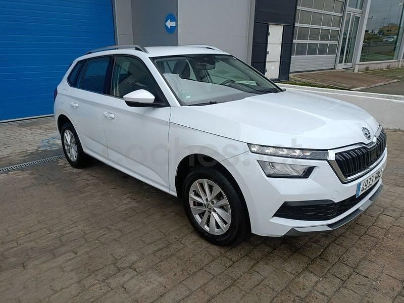 Usado Skoda Kamiq Selection 115 CV (84 kW) 2023 Blanco SUV