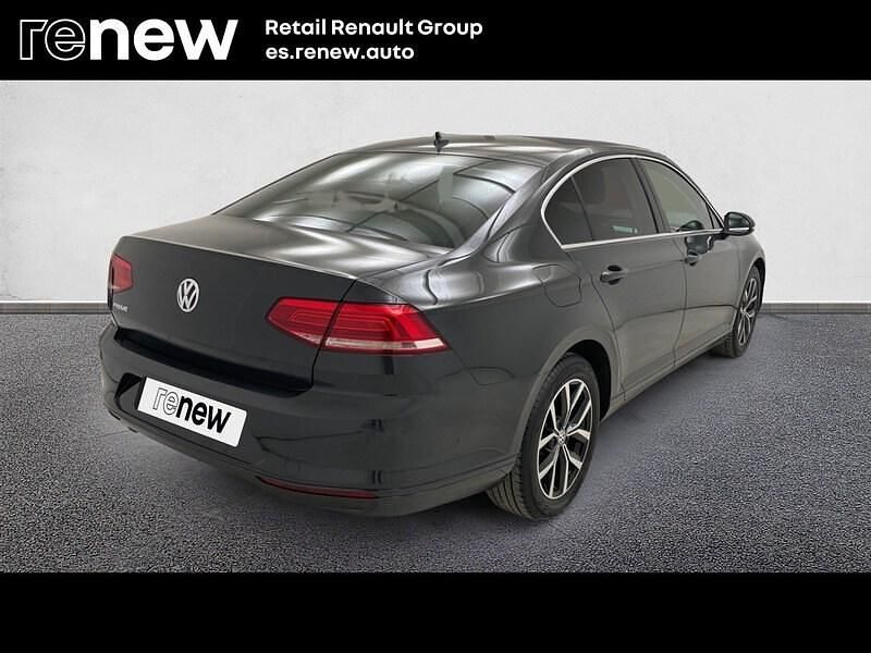 Usado VW Passat Exclusive 150 CV (110 kW) 2019 Gris Berlina