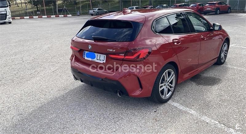 Usado BMW 118 Executive 150 CV (110 kW) 2020 Rojo Utilitario
