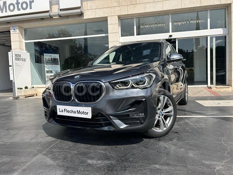Gris / plata Usado 2020 BMW X1 Sport Line SUV | 28.500 € (Precio justo) - Imagen 1/4
