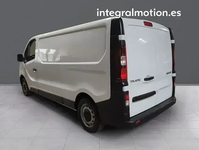 Usado Renault Trafic 145 CV (106 kW) 2022 Blanco Monovolumen