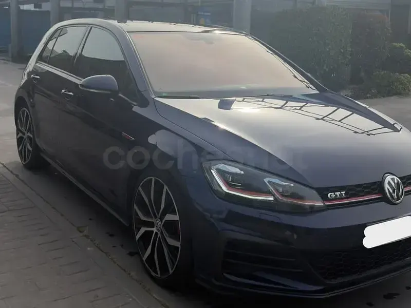 Usado VW Golf VII GTI 230 CV (169 kW) 2018 Azul Berlina