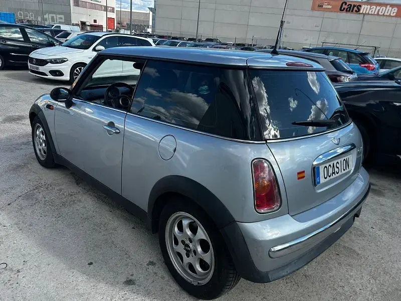 Usado Mini Cooper 136 CV (100 kW) 2002 Gris / plata Utilitario