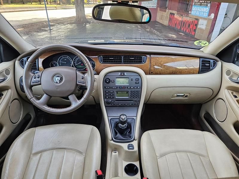 Usado Jaguar X-type Executive 130 CV (95 kW) 2006 Gris Berlina