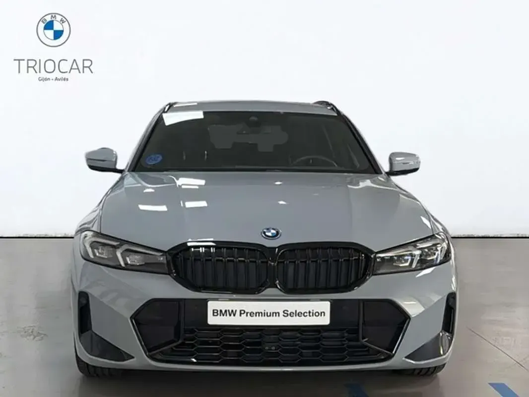 Usado BMW 330e Comfort Edition 292 CV (214 kW) 2025 Familiar