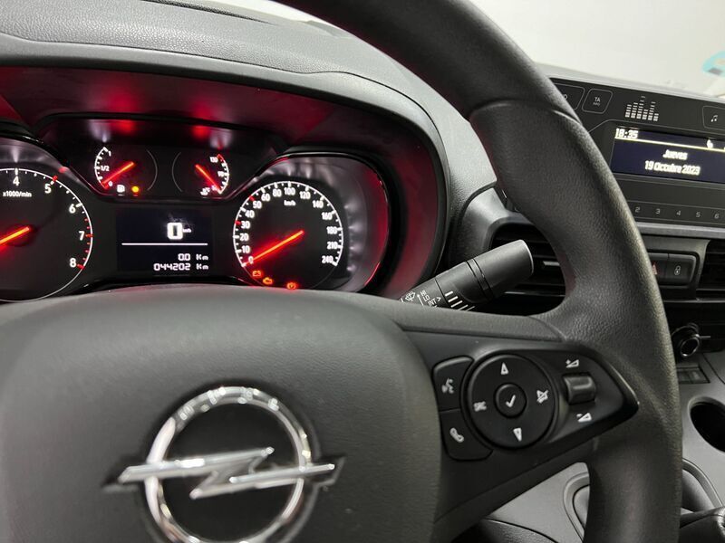 Usado Opel Combo Life Selective 100 CV (73 kW) 2019 Blanco