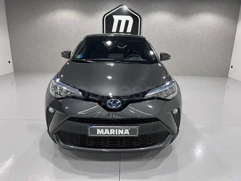 Usado Toyota C-HR Advance 184 CV (135 kW) 2024 Gris / plata SUV