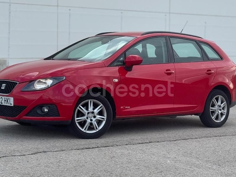 Rojo Usado 2012 Seat Ibiza ST Copa Familiar | 4200 € (Precio justo) - Imagen 1/4