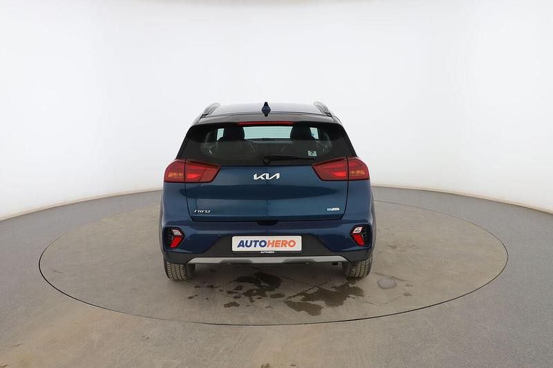 Usado Kia Niro 141 CV (103 kW) 2021 Azul SUV