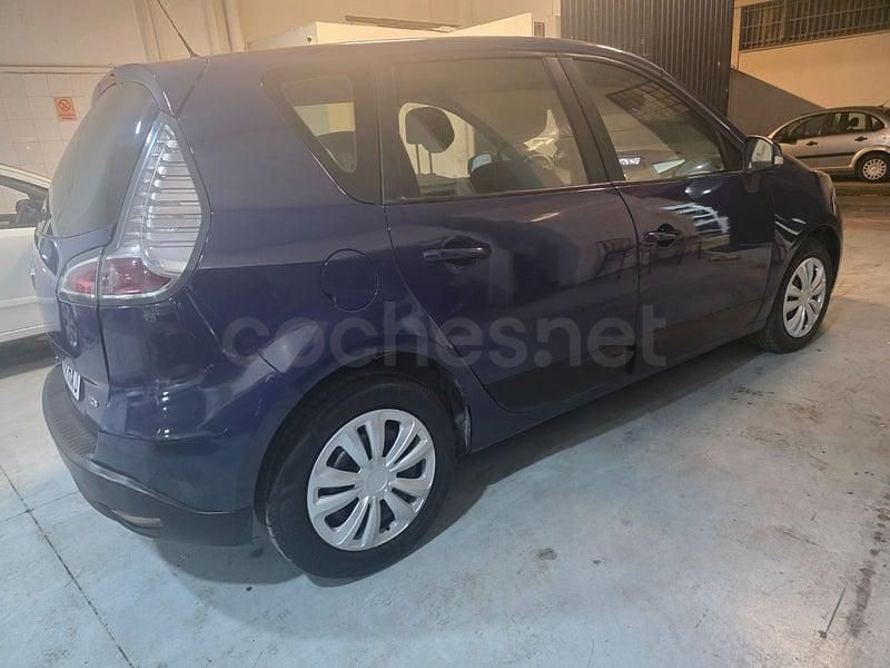 Usado Renault Scénic III Authentique 115 CV (84 kW) 2014 Azul Monovolumen