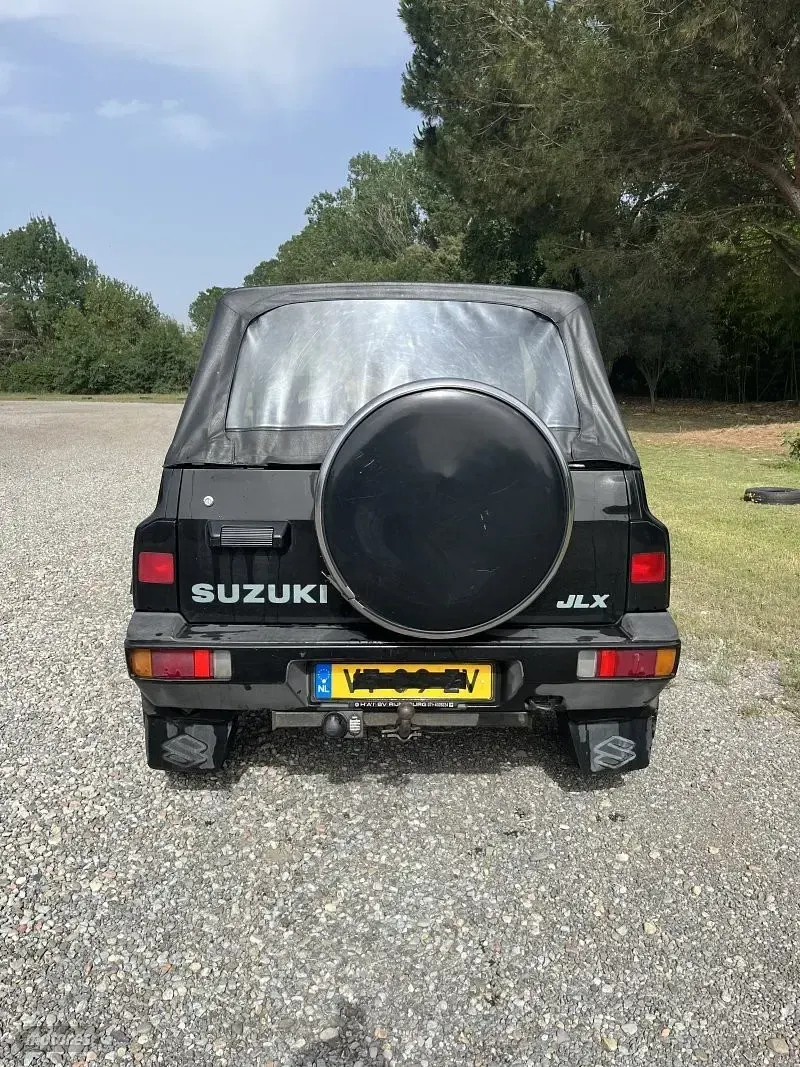 Usado Suzuki Vitara 80 CV (58 kW) 1993 Negro Descapotable