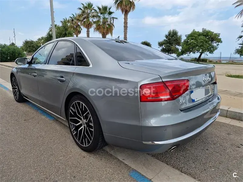 Usado Audi A8 250 CV (183 kW) 2010 Gris / plata Berlina