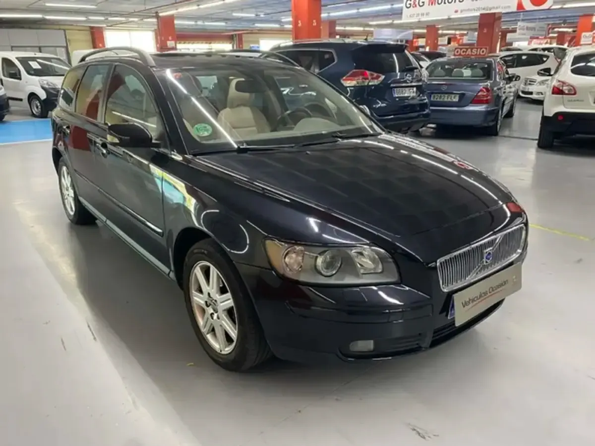 Usado Volvo V50 Momentum 101 CV (74 kW) 2006 Familiar