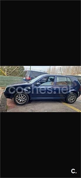 Usado VW Golf IV Conceptline 68 CV (50 kW) 2003 Azul Berlina