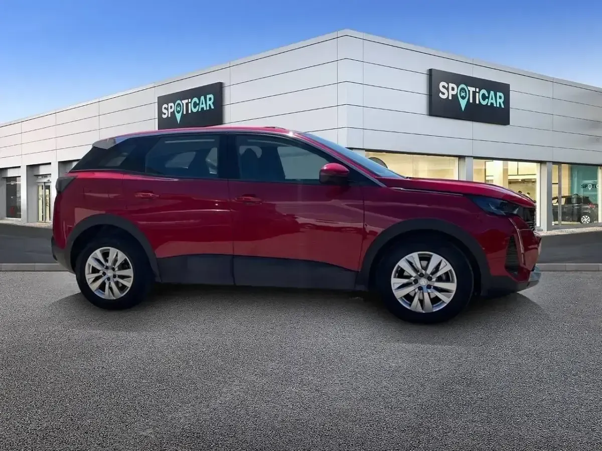 Usado Peugeot 3008 Active 130 CV (95 kW) 2021 Rojo SUV