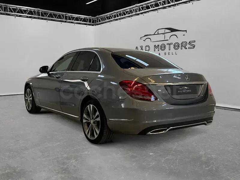 Usado Mercedes C220 170 CV (125 kW) 2014 Gris / plata Berlina