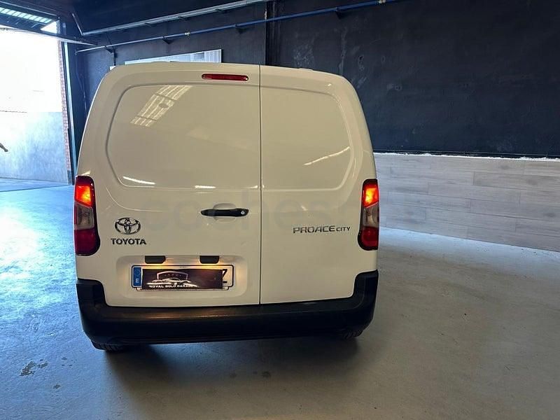 Usado Toyota Proace City City 102 CV (75 kW) 2020 Blanco Monovolumen
